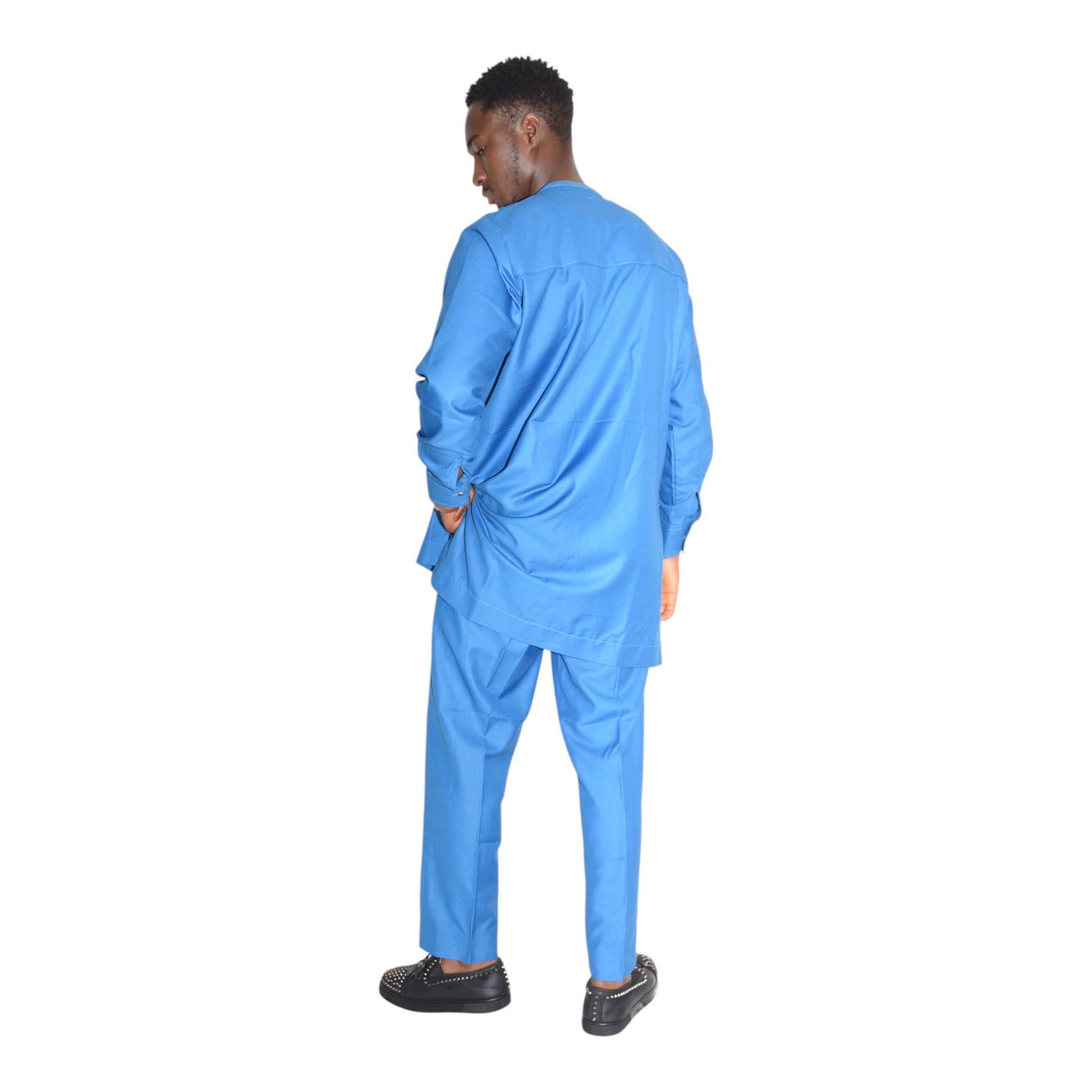 Tailored African men’s complete Senator outfit in blue fine fabric